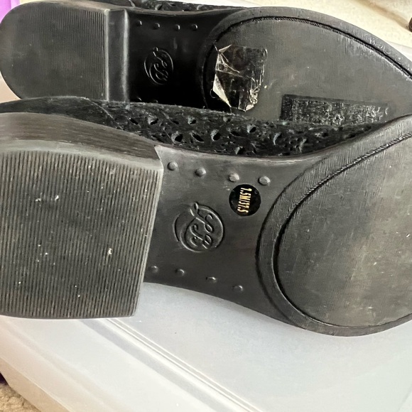 Ladies Suede Ankle Boots - Picture 6 of 6